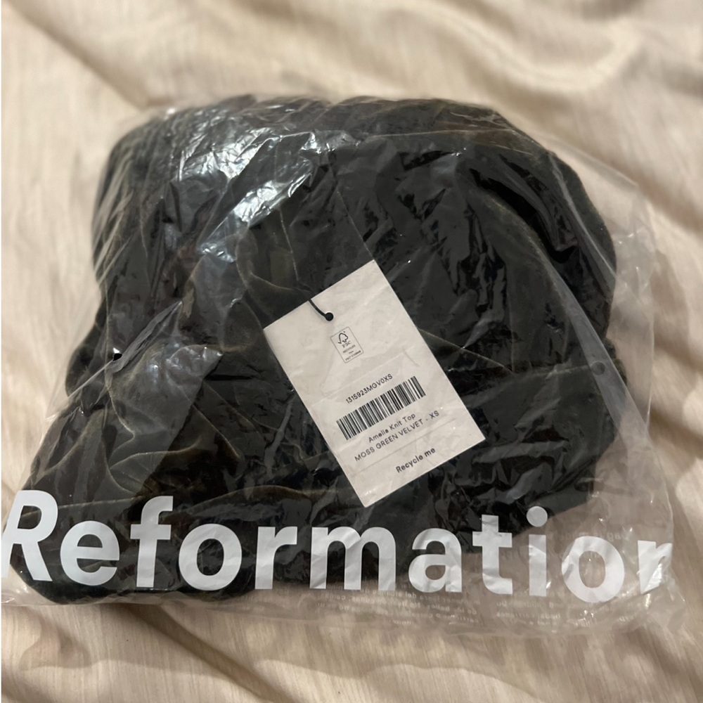 Reformation Amelia Velvet Top, NEW - Picture 5 of 8